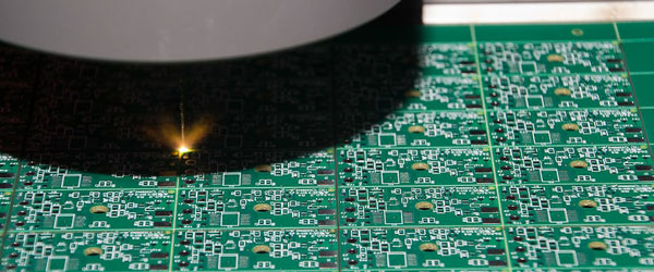 PCB分板方式有哪些？什么是激光PCB分板？(圖2)